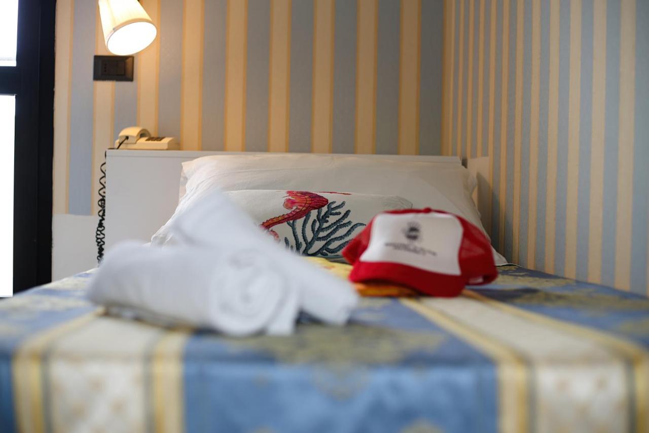 Hotel Dear ريميني المظهر الخارجي الصورة
