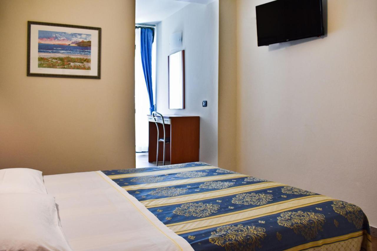Hotel Dear ريميني المظهر الخارجي الصورة